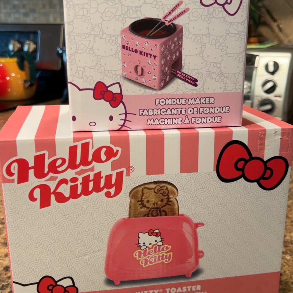 Brand New Hello Kitty Bundle Toaster and Fondue Maker.
